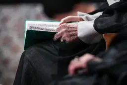 حیرت مترجم مشهور از پاسخ رهبر انقلاب + فیلم