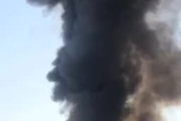 اولین تصاویر از آتش سوزی و دود شدید در غرب تهران + علت