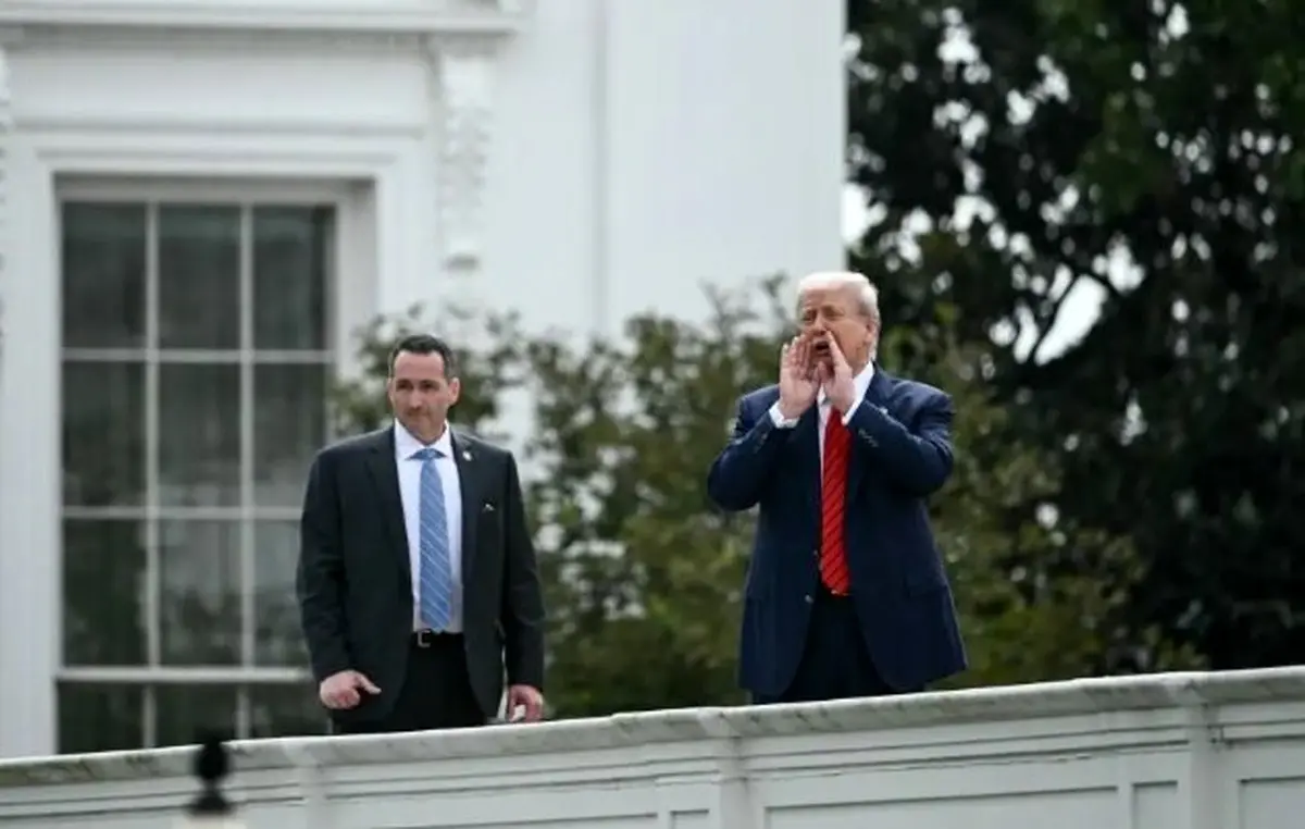 طنز پردازی ترامپ با موشک هسته ای از روی پشت بام کاخ سفید