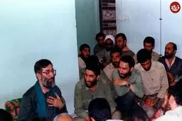 تصویر دیده‌نشده رهبر انقلاب در ۷۴ سال پیش با لباس خاص مدرسه‌ای