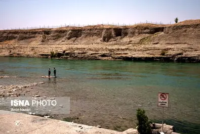 شنا در رودخانه