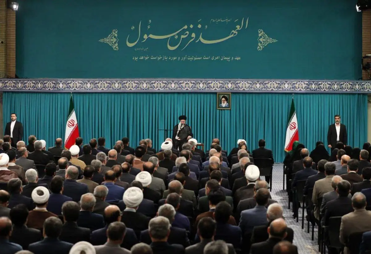 رهبر انقلاب: نماینده مجلس باید خود را در قبال خدا و قانون پاسخگو بداند