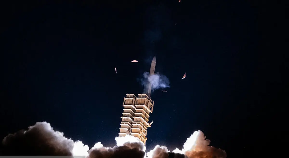 درگیری شدید پدافند و اهداف متخاصم در آسمان شیراز