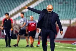 ژست جنجالی پاکو در پاسخ به فریادهای خمس! (عکس)