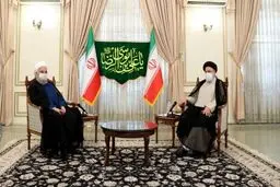 عکس روحانی در دیدار با ابراهیم رئیسی برای تبریک