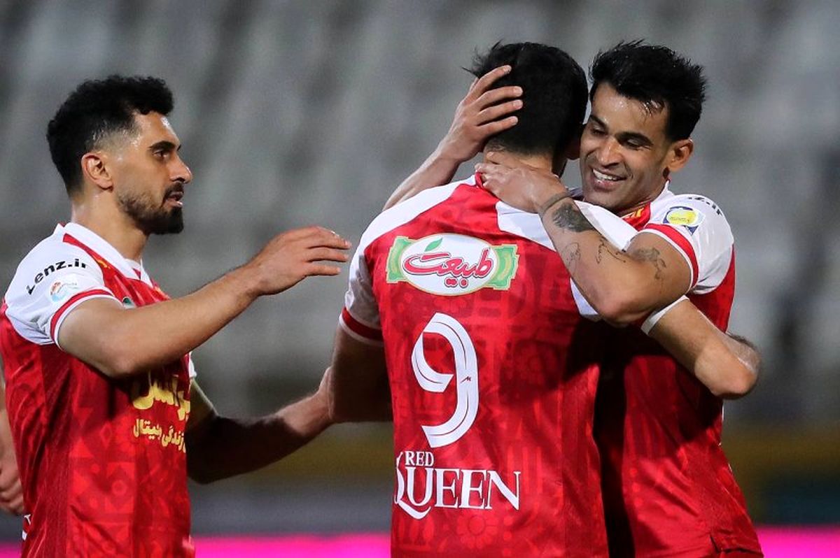 هوادار 0 - 2 پرسپولیس: بندری در صدر جدول!