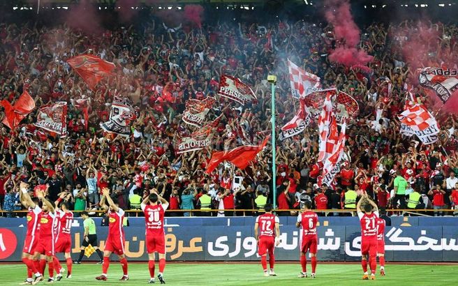 فیلم لحظه قهرمانی پرسپولیس و بالا بردن جام توسط عالیشاه