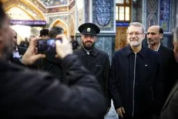 علی لاریجانی از قطر به زیارت امام رضا (ع) رفت
