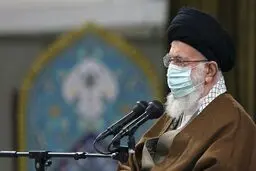  رهبر انقلاب: دانشگاه جلوی سلطه دشمن را می‌گیرد