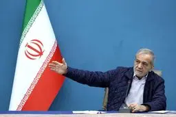 پزشکیان:‌ از ظرفیت شبکه‌های اجتماعی در ارتقای کیفیت آموزش در نهضت مدرسه‌سازی استفاده شود

