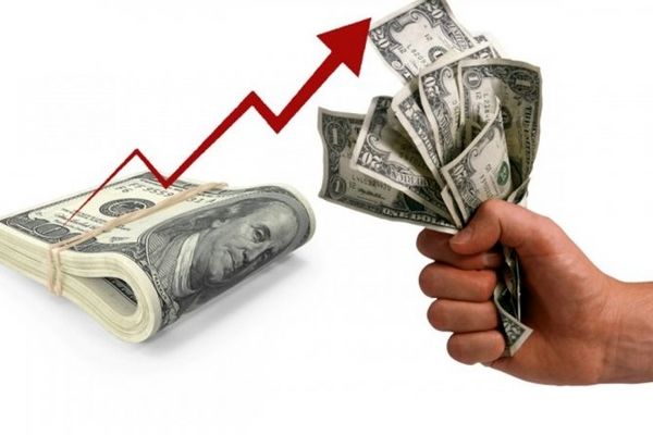 بازار ارز زیر سایه ماشه؛ دلار آتش گرفت!