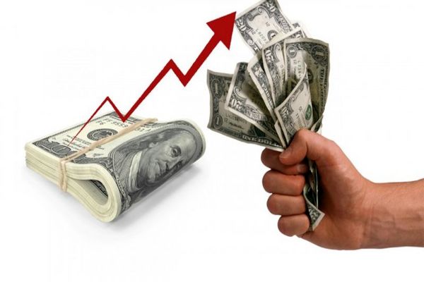 بازار ارز زیر سایه ماشه؛ دلار آتش گرفت!