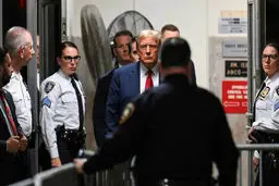 معطلی هشت هفته‌ای ترامپ