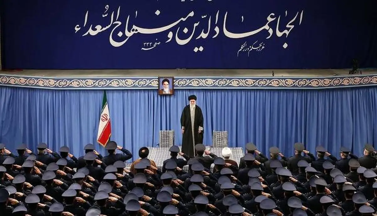 جمعی از فرماندهان نیروی هوایی ارتش با رهبر انقلاب دیدار می‌کنند