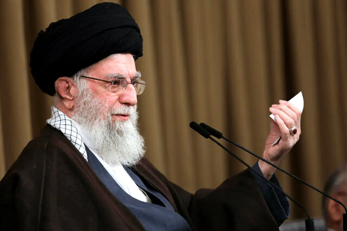 رهبر انقلاب: جوانان باید منطق شعار مرگ بر آمریکا و مرگ بر رژیم صهیونیستی را بدانند