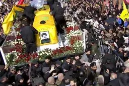  اقامه نماز بر پیکر شهید نصرالله و شهید صفی‌الدین