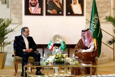 دیدار عراقچی با فیصل بن فرحان