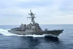 ناوشکن یواس‌اس دی بلک با نهایت سرعت در راه دریای عمان 