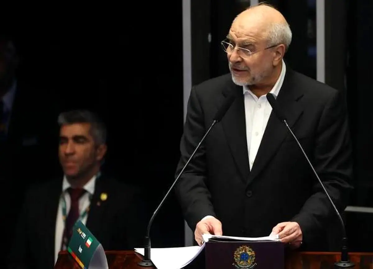 روزنامه جمهوری اسلامی : قالیباف دنبال کاپیتولاسیون چینی و روسی است
