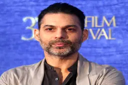 عکس دیده نشده پیمان معادی کنار همسر خارجی اش
