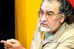افشاگری در مناظره ۸۸؛ برخی مشاوران احمدی‌نژاد «پابوسی» کردند!