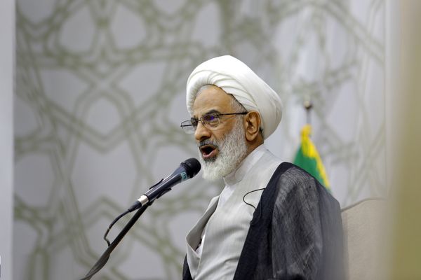 نماینده ولی‌ فقیه در سپاه: دشمنان تلاش می‌کنند که بر روی نقاطی از جمله گرانی‌ها دست بگذارند