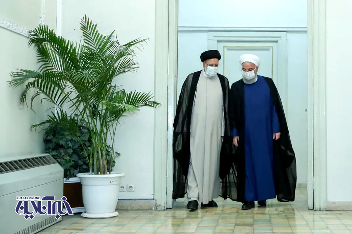 روحانی قدرت را تحویل می‌دهد یا وزرایش را تحمیل می کند؟