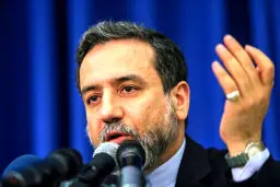 عراقچی: ارتقاء تجارت درون منطقه‌ای از اهداف "اکو" است