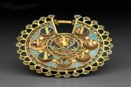 عكس: گوشواره طلایی دوره هخامنشی