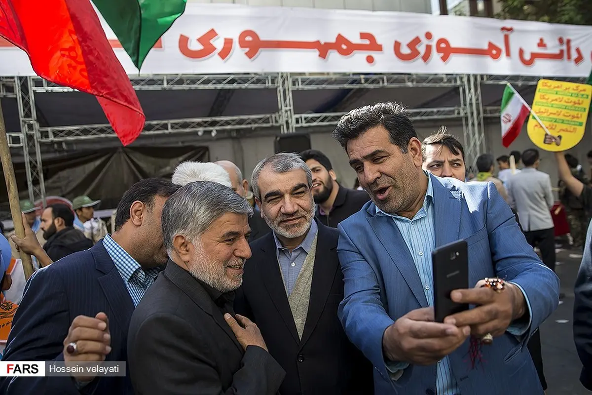 سلفی با سخنگوی شورای نگهبان / عکس