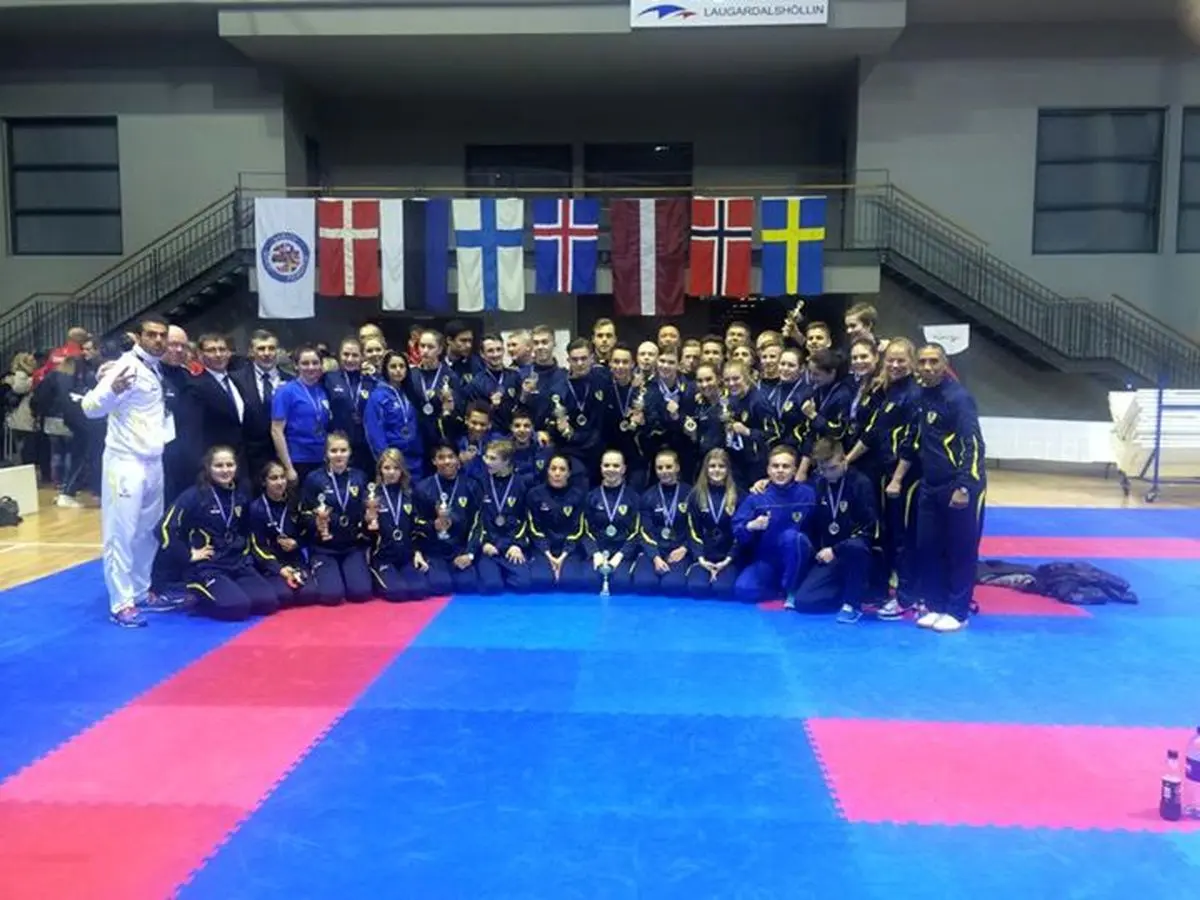 سرمربی ایرانی تیم‌های ملی زنان و مردان سوئد/ عکس