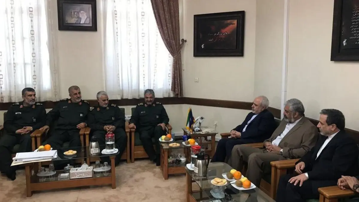 عکس: دیدار ظریف با فرماندهان سپاه
