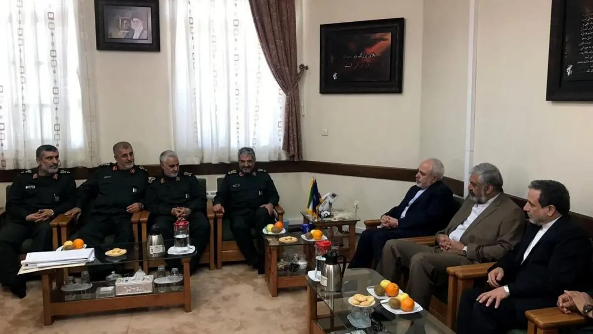 عکس: دیدار ظریف با فرماندهان سپاه