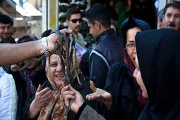 حراج مار زنده در بازار تهران!/  عکس