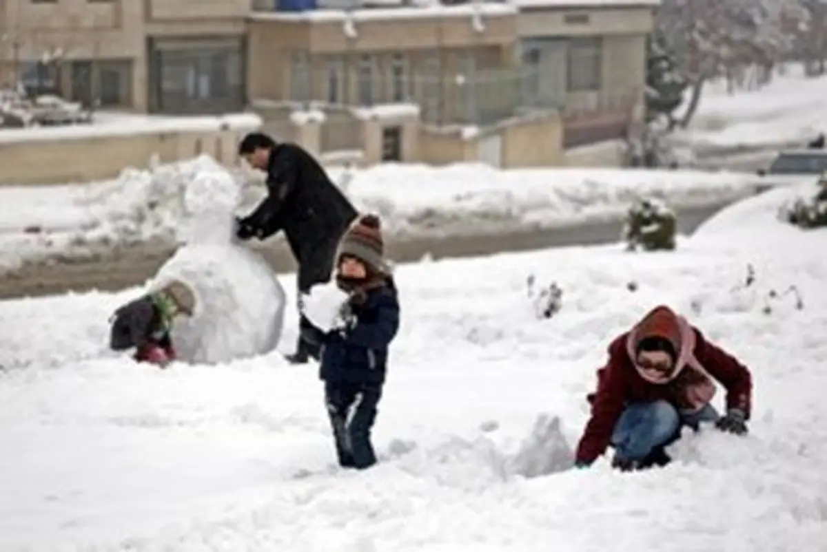 تصاویری زیبا از بارش برف در همدان