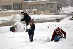تصاویری زیبا از بارش برف در همدان