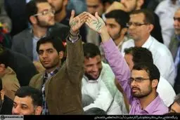 تصاویر دیدار اقشار مختلف مردم با مقام معظم رهبری