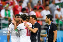 تصاویری از اشک و حسرت بازیکنان ایران پس از حذف از جام جهانی