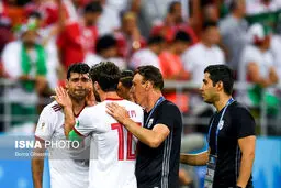 تصاویری از اشک و حسرت بازیکنان ایران پس از حذف از جام جهانی
