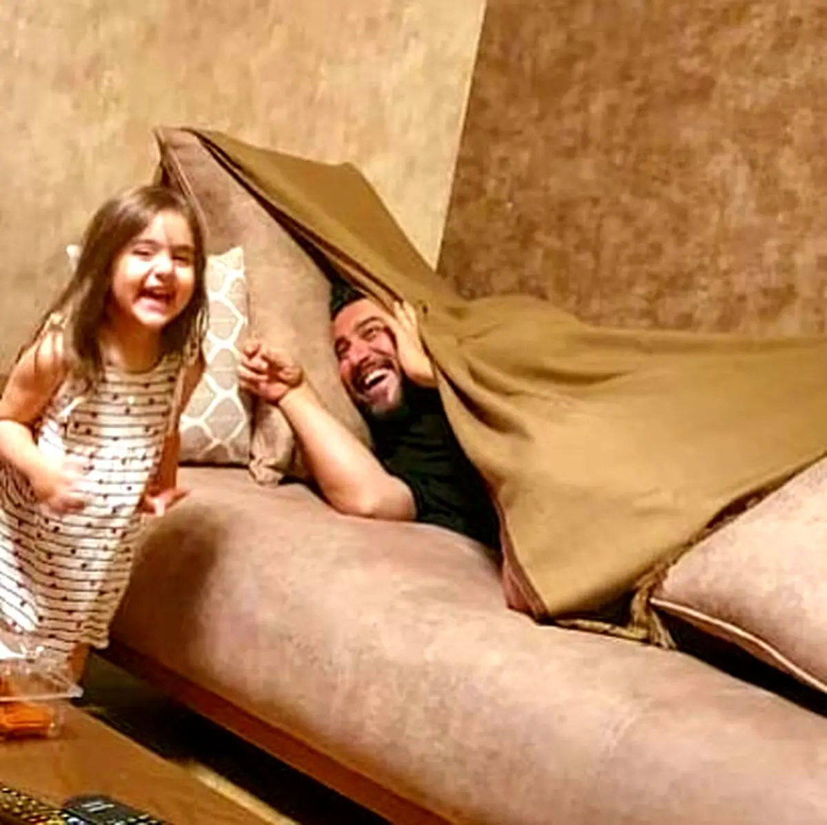 محسن كيايي و بازي هاي كودكانه اش + عكس