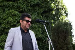 حضور پررنگ هنرمندان در مراسم تشییع پیکر ناصر چشم آذر/تصاویر