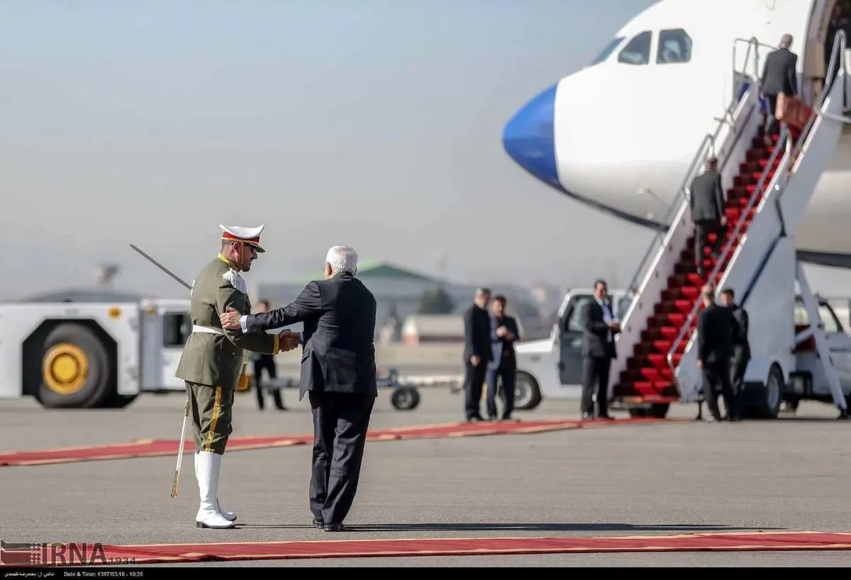 پیش بینی وزیر اطلاعات احمدی نژاد درباره آمریکا/ وزارت خارجه ايران به امريكا هشدار داد/ اولین مواجهه ولایتی و روحانی بعد از مجادله برجامی/ تصویری از حضور فرزند رهبر انقلاب در راهپیمایی روز قدس/شعارهای تند علیه علی اکبر صالحی در راهپیمایی امروز/ خداحافظی خا