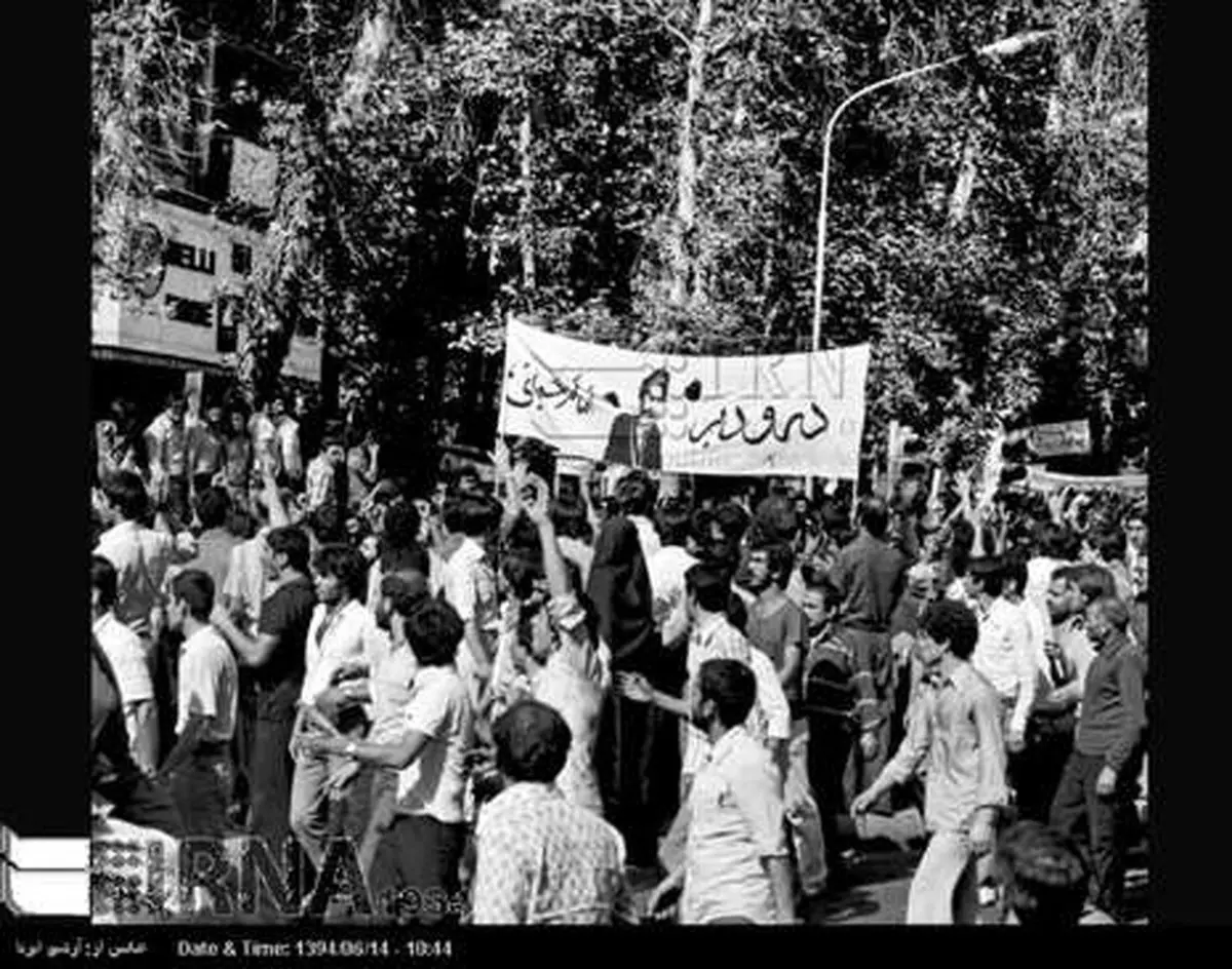 راهپیمایی مردم تهران سال 1357 /تصاویر