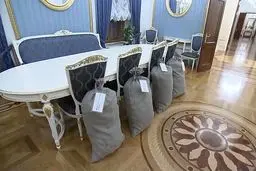 هدیه عجیب برای پوتین/ عکس