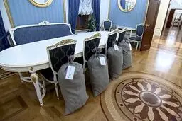 هدیه عجیب برای پوتین/ عکس
