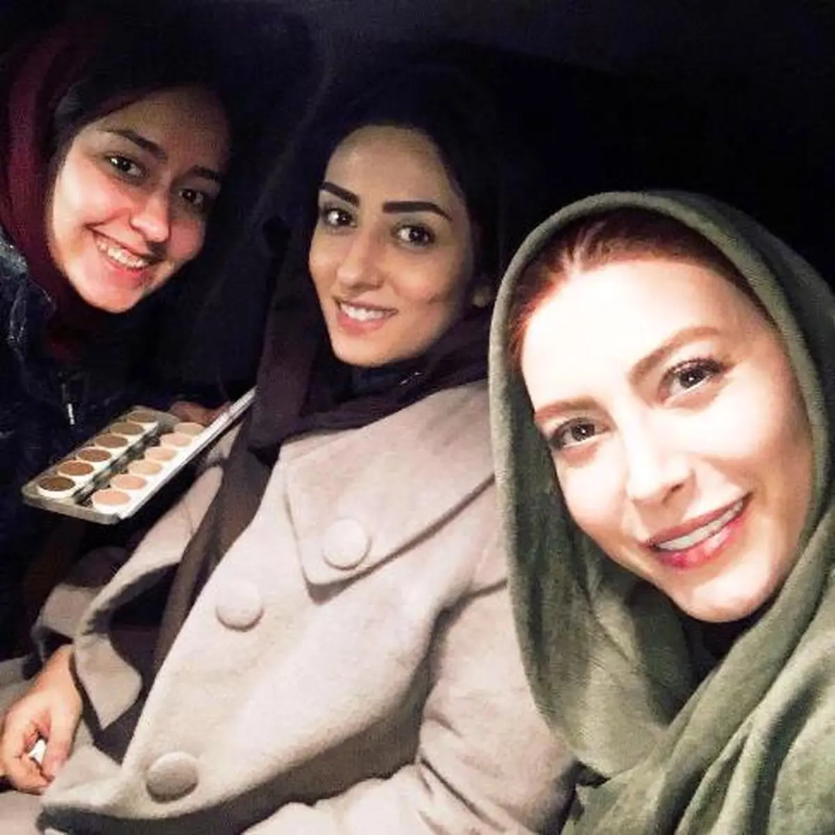 عکس فریبا نادری از شب کاری هایش در خیابان