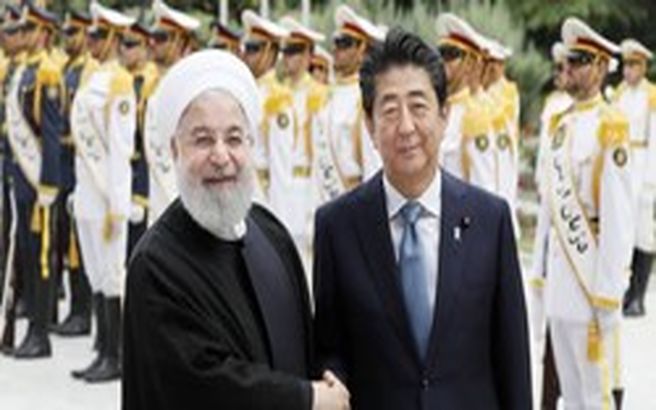 ژاپن تایمز: آمریکا موافق طرح توکیو برای سفر روحانی به ژاپن است / روحانی به دنبال خروج از بن بست پیش آمده است