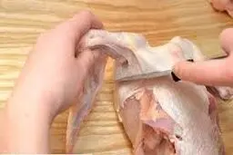 هرگز گردن مرغ را نخورید!