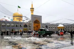 بارش برف در حرم رضوی/تصاویر