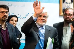 4 ماه تاخیر در اعلام استعفای عارف